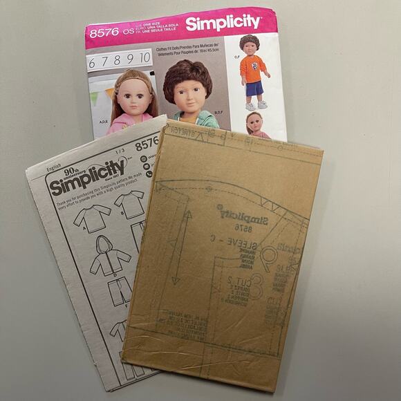 Simplicity 8576 Sewing Pattern 18" Unisex Doll Clothes Hoodies Shorts Tops Pants - Picture 6 of 6